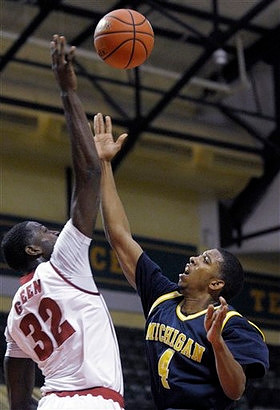 Darius Morris (4)