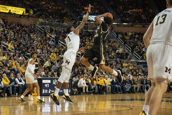 Jordan Poole (2), Charles Matthews (1), and Ignas Brazdeikis (13)