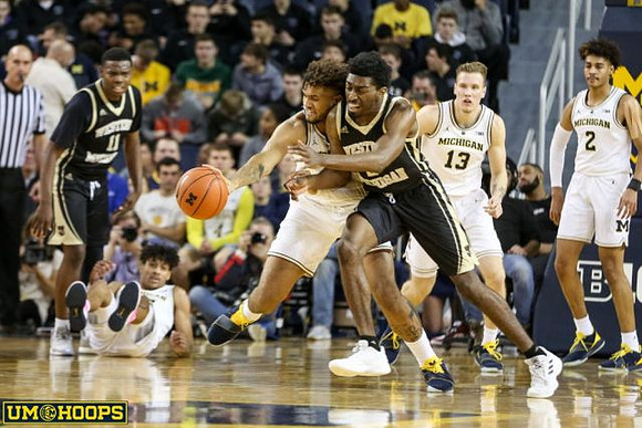 Isaiah Livers (4), Ignas Brazdeikis (13), and Jordan Poole (2)