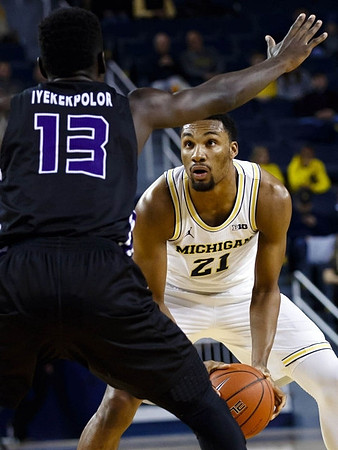 Zak Irvin (21)