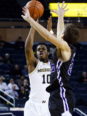 Derrick Walton Jr. (10)