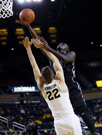 Duncan Robinson (22)