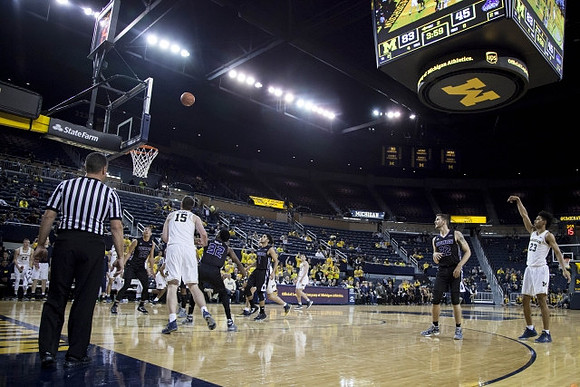 Jon Teske (15) and Ibi Watson (23)