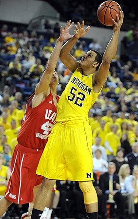 Jordan Morgan (52)