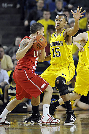 Jon Horford (15)