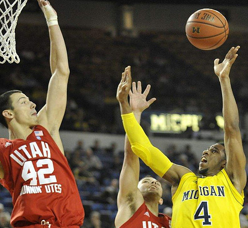 Darius Morris (4)