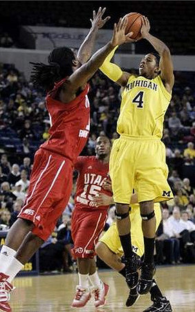Darius Morris (4)
