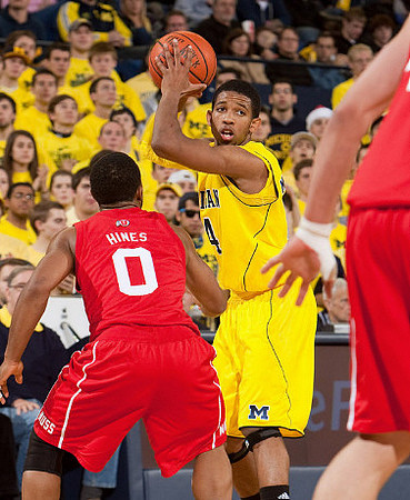 Darius Morris (4)
