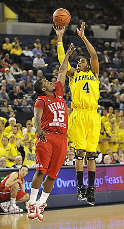 Darius Morris (4)