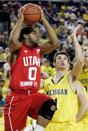 Stu Douglass (1) and Blake McLimans (22)