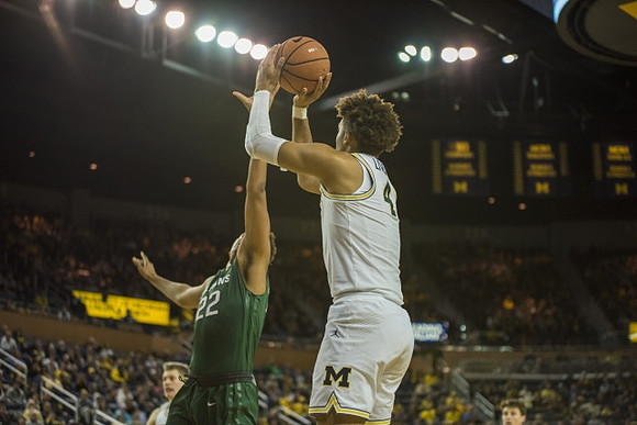 Isaiah Livers (4)