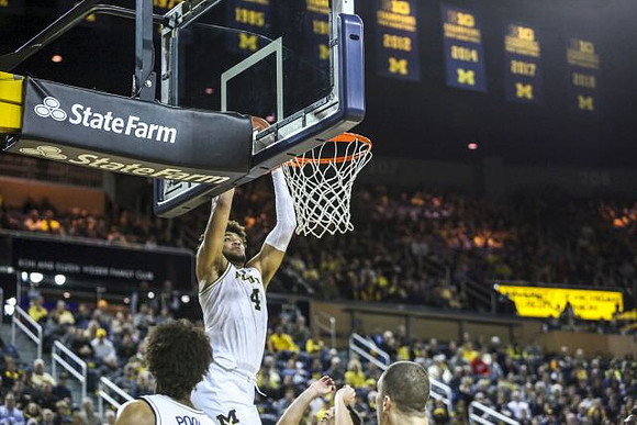Isaiah Livers (4)