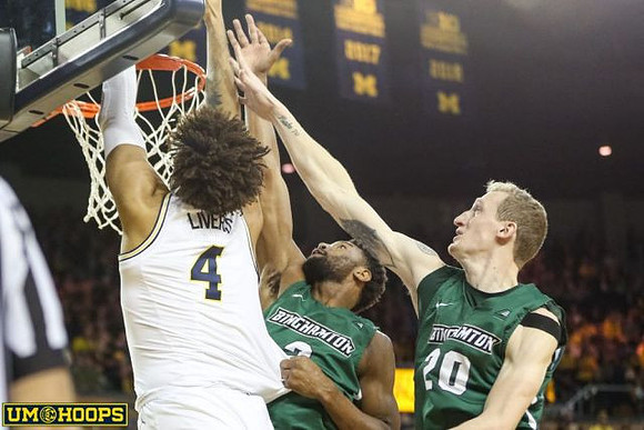 Isaiah Livers (4)