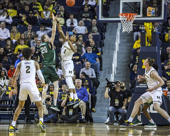 Jordan Poole (2), Charles Matthews (1), and Jon Teske (15)