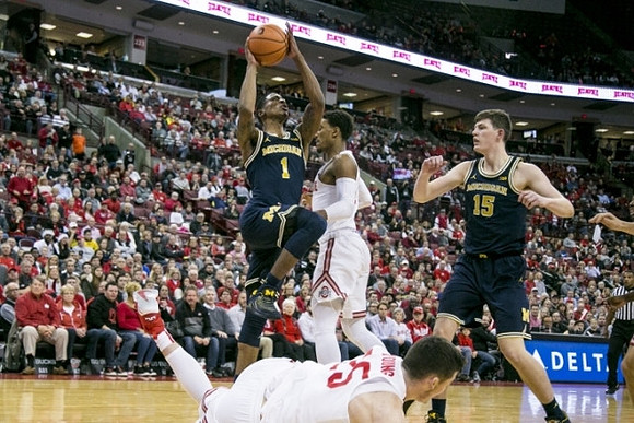 Charles Matthews (1) and Jon Teske (15)