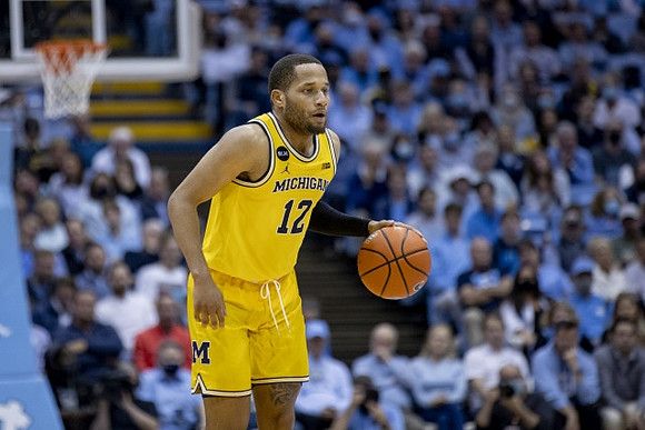 DeVante' Jones (12)