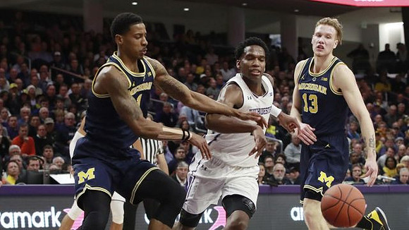 Charles Matthews (1) and Ignas Brazdeikis (13)