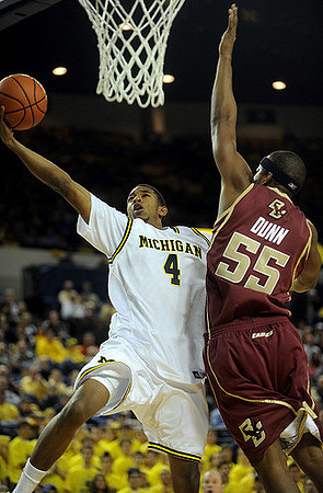 Darius Morris (4)