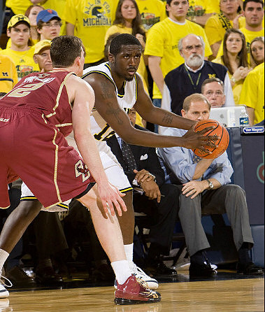 Anthony Wright (12) and John Beilein