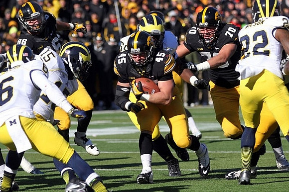 Raymon Taylor (6), James Ross (15), and Jarrod Wilson (22)