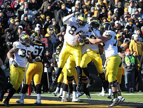 Sione Houma (39), A.J. Williams (84), Fitzgerald Toussaint (28), and Michael Schofield (75)
