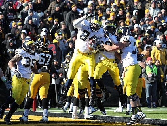 Sione Houma (39), A.J. Williams (84), Fitzgerald Toussaint (28), and Michael Schofield (75)