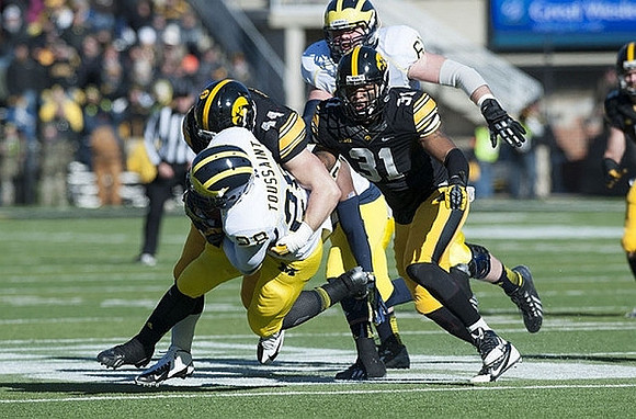 Fitzgerald Toussaint (28) and Graham Glasgow (61)