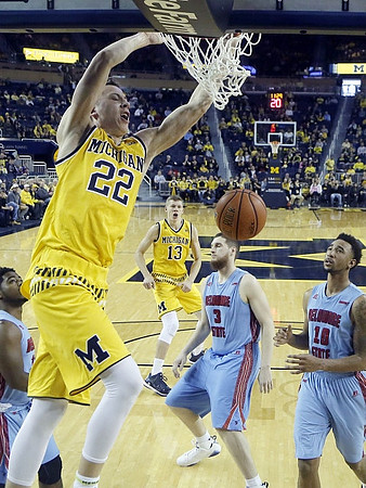 Duncan Robinson (22) and Moritz Wagner (13)