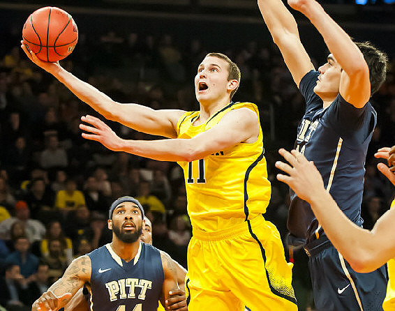 Nik Stauskas (11)