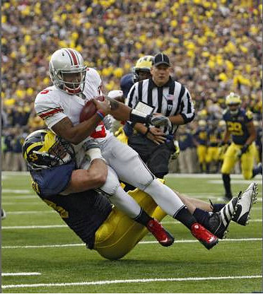 Ryan Van Bergen (53) and Troy Woolfolk (29)