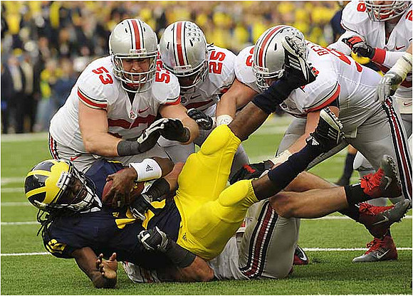 Denard Robinson (16)