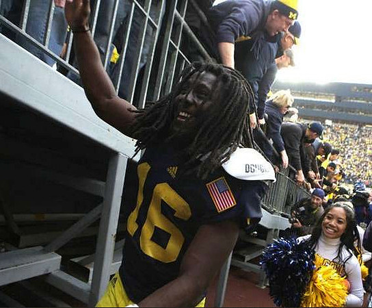 Denard Robinson (16)