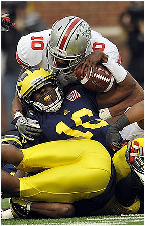 Denard Robinson (16)