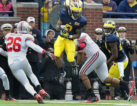 Martavious Odoms (9) and Junior Hemingway (21)