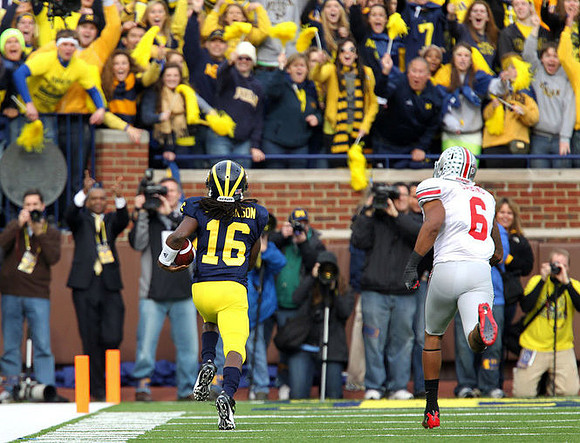 Denard Robinson (16)