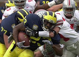 Chris Perry (23) and Tony Pape (77)