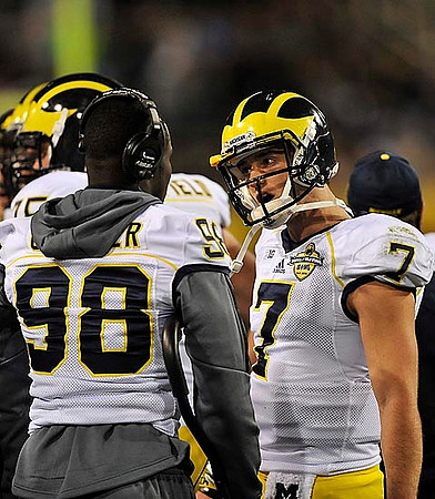 Devin Gardner (98) and Shane Morris (7)