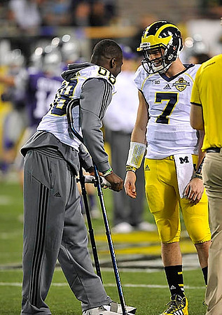Devin Gardner (98) and Shane Morris (7)
