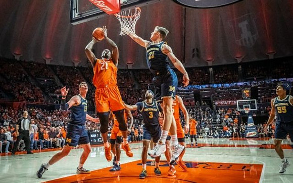 Jon Teske (15), Zavier Simpson (3), Franz Wagner (21), and Eli Brooks (55)