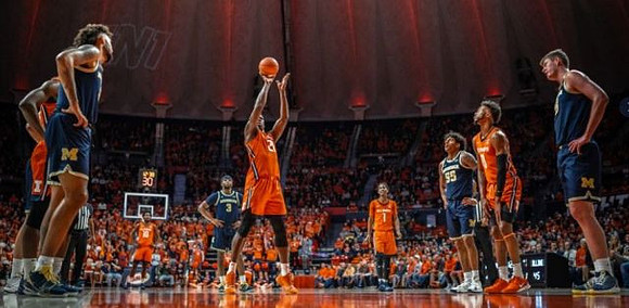 Isaiah Livers (2), Zavier Simpson (3), Eli Brooks (55), and Jon Teske (15)