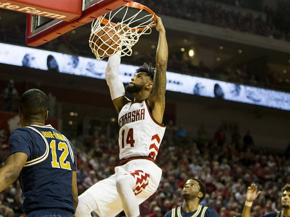 Muhammad-Ali Abdur-Rahkman (12), Jordan Poole (2), and Isaiah Livers (4)