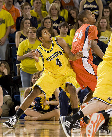 Darius Morris (4)