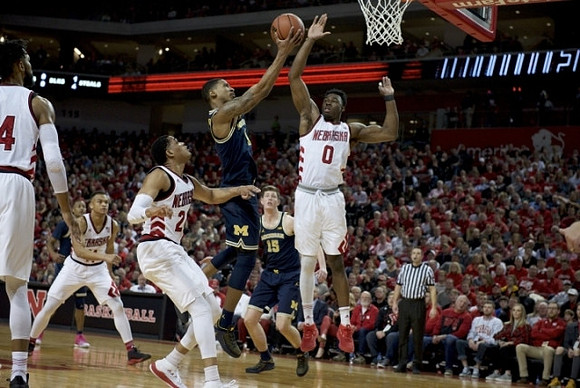 Charles Matthews (1) and Jon Teske (15)