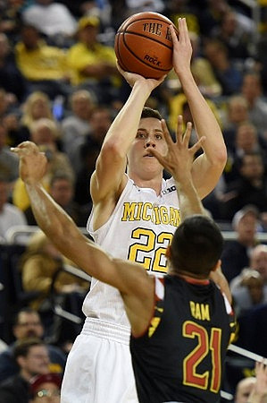 Duncan Robinson (22)