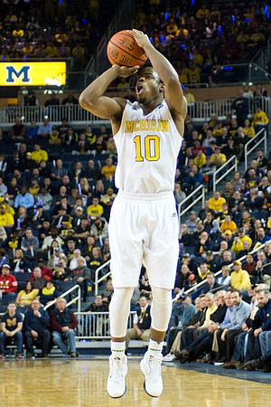 Derrick Walton Jr. (10)