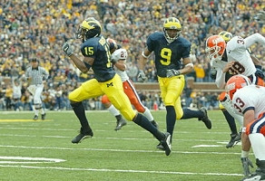 Steve Breaston (15) and Tyrece Butler (9)