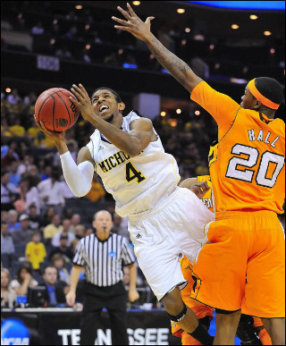 Darius Morris (4)