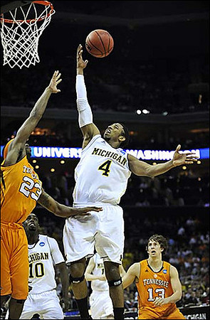 Darius Morris (4) and Tim Hardaway Jr. (10)