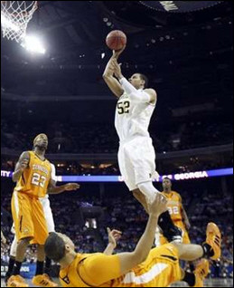 Jordan Morgan (52)