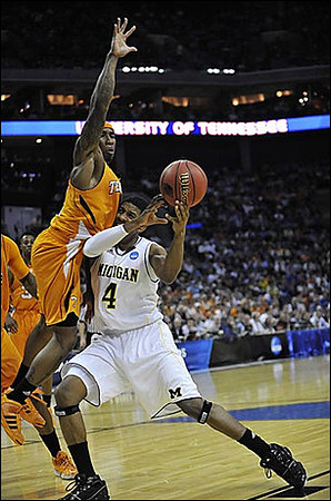 Darius Morris (4)